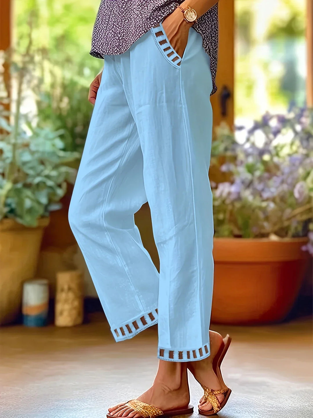 Tracey Contrast Trim Cropped Pants