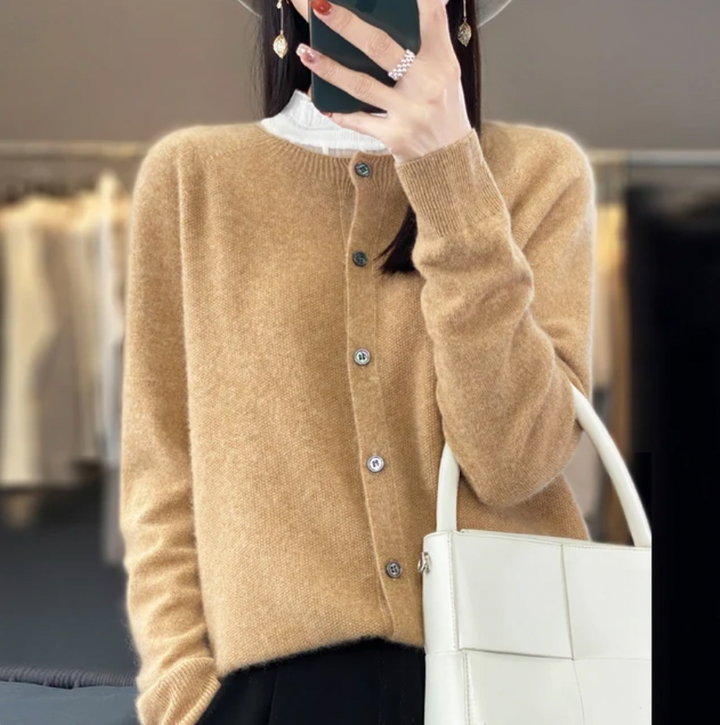VIVIENNE WARM COZY CARDIGAN